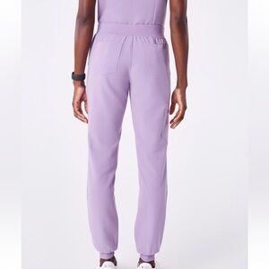 Figs Lavender Dew Zamora Jogger Scrub Pants (Petite Small)